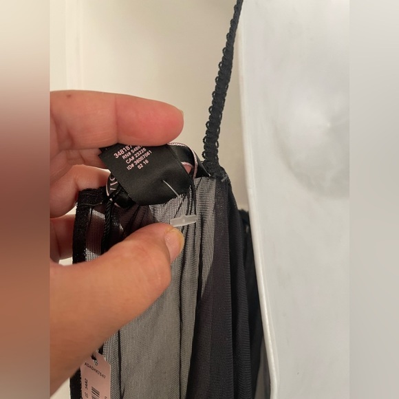 NWT Victoria’s Secret slip dress 2016 small - Picture 7 of 7